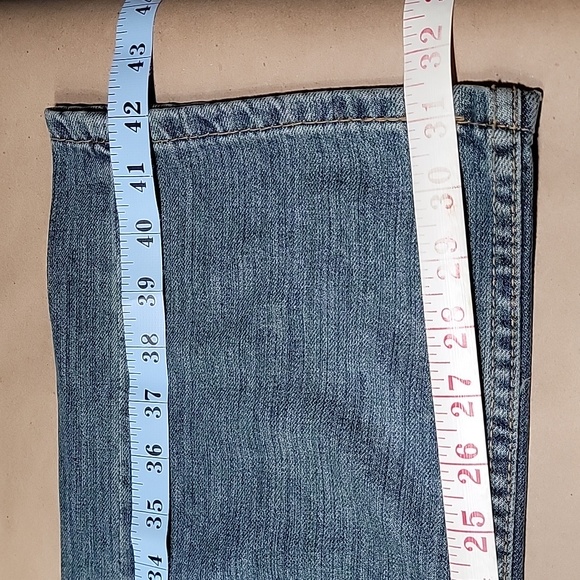 Levis 559, Size 32x32 Relaxed Straight Fit, Slight Tapered Leg Blue Jeans, GUC - Picture 8 of 13